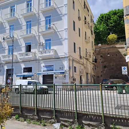 شقة Ti Porto Al Centro Unforgettable Moments ساليرنو المظهر الخارجي الصورة