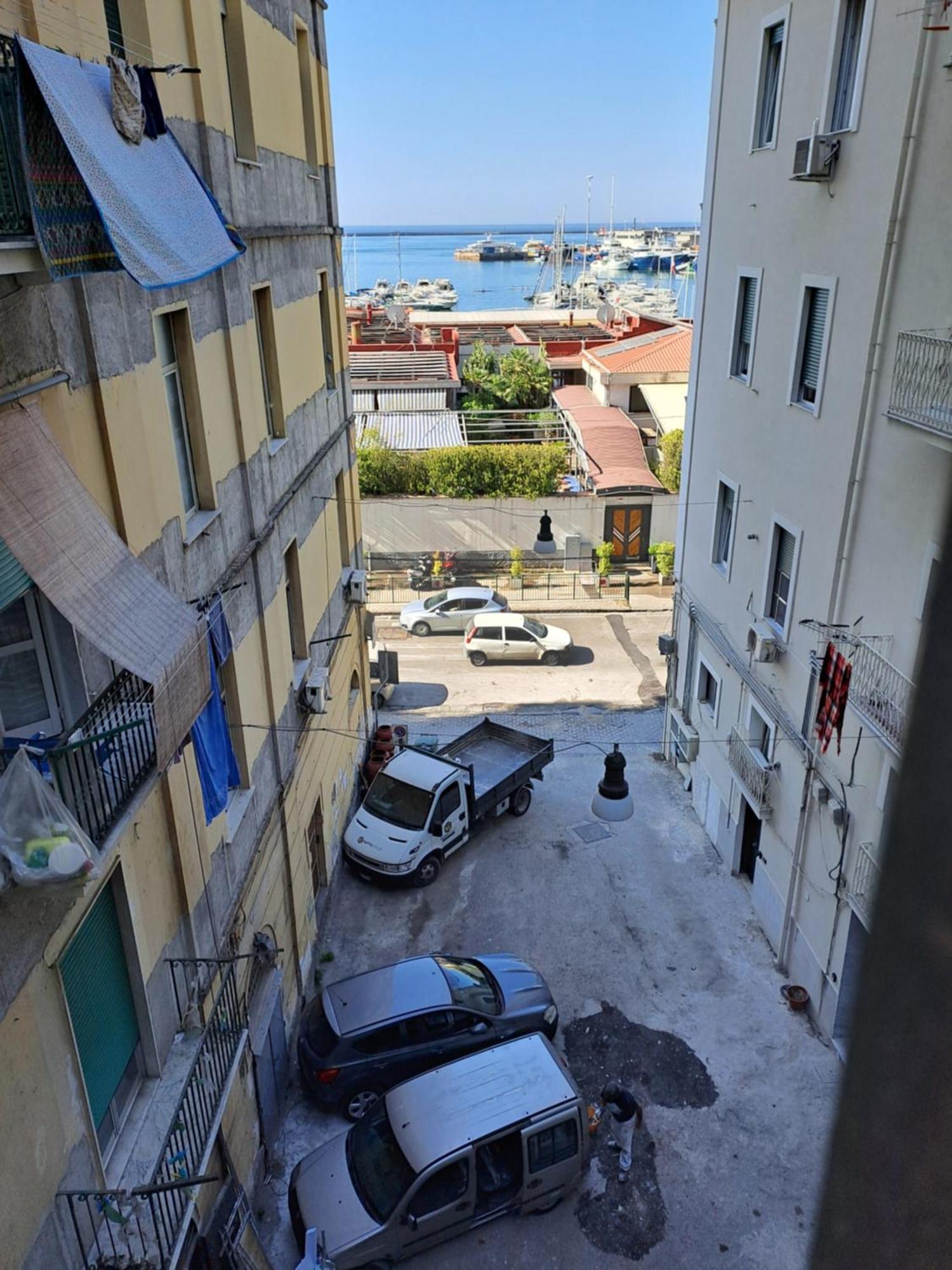 شقة Ti Porto Al Centro Unforgettable Moments ساليرنو المظهر الخارجي الصورة